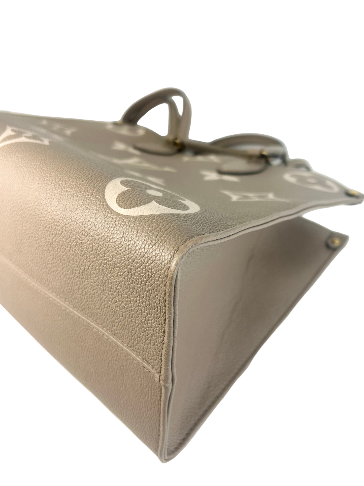 Louis Vuitton OnTheGo MM