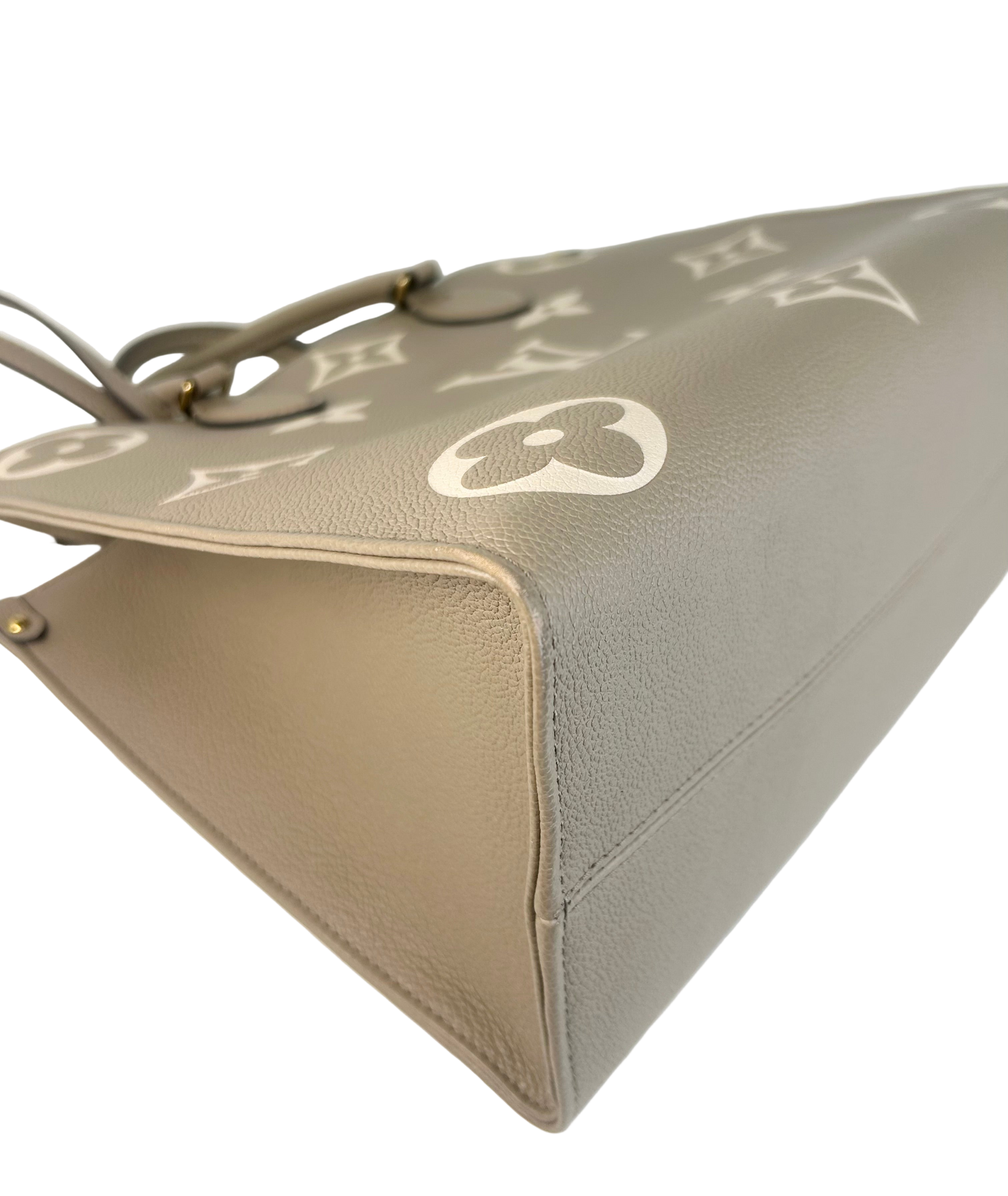 Louis Vuitton OnTheGo MM